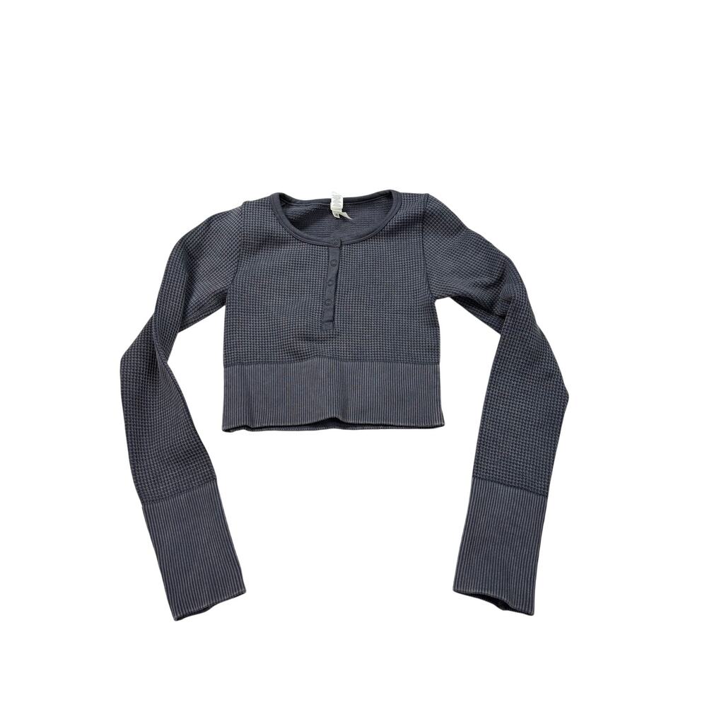 Offline by aerie washed gray cropped waffle knit stretchy henley. Size XS